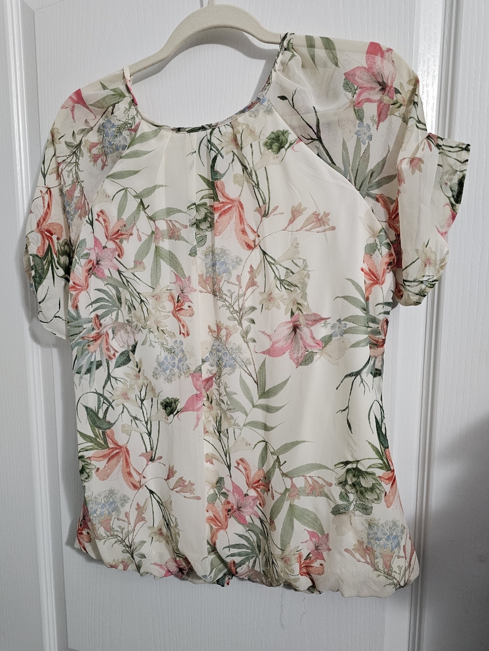 Blouse SARA MICHELLE Beautiful Multicolor Floral Design White BlouseTop size L - Picture 2 of 5